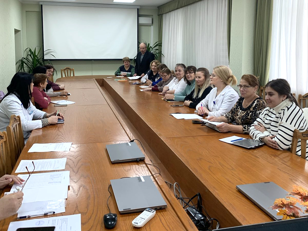 instruirea teoretică şi practică a asistentelor medicale din cabinetele de proceduri și imunizări, verificarea metodelor practice de efectuare a imunizărilor cu vaccinul BCG